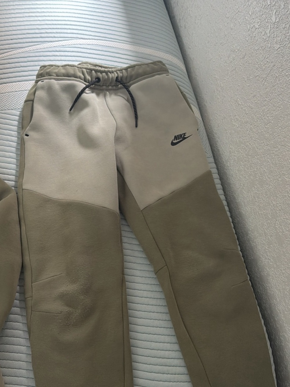 Nike Tech Boys Large Green Color Block Set! - Picture 6 of 10